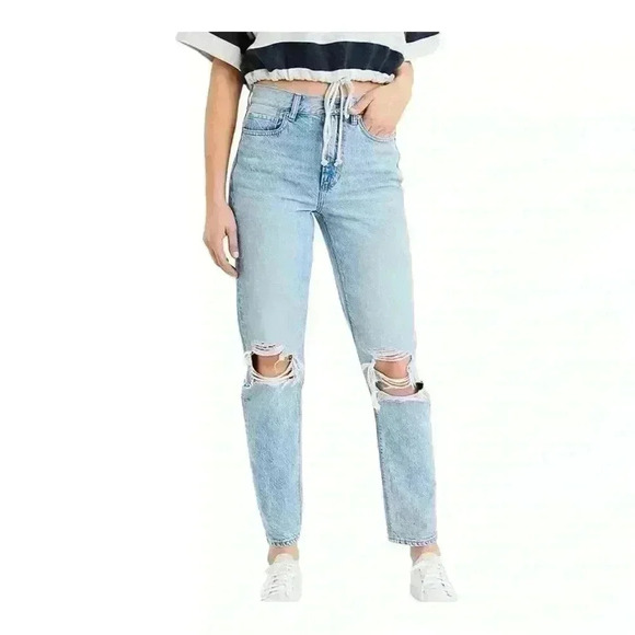 American Eagle NWT High Rise Distressed Mom Jeans Uber Cool Blue Women’s 4P - Picture 1 of 11